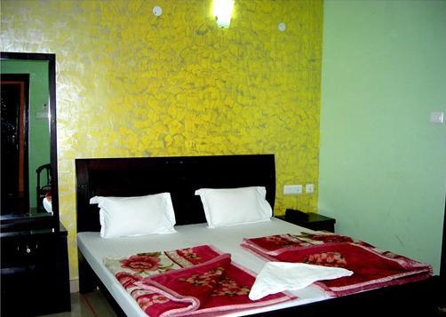 Hotel Rest Inn Lakhnaú Exteriér fotografie